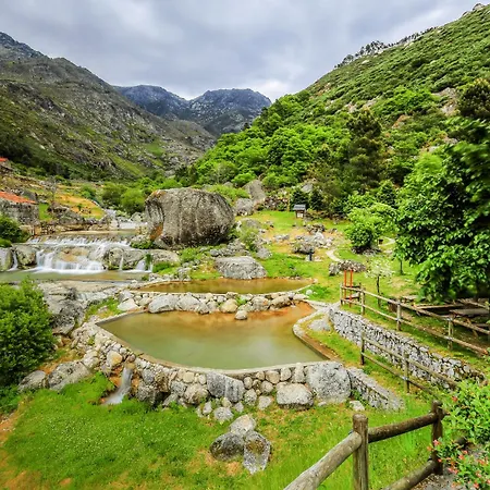 Mountain T3 Duplex Abrigo Do Lobo *