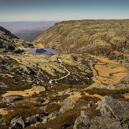 Mountain T3 Duplex Abrigo Do Lobo アパート